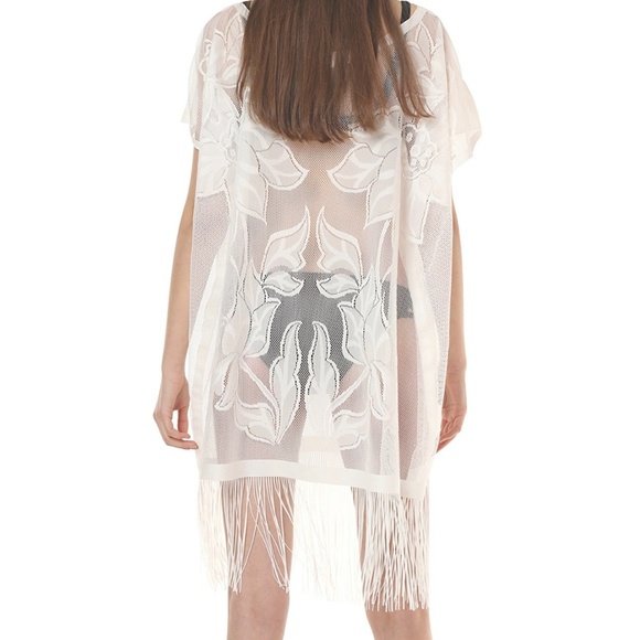 White cover up - Picture 3 of 3